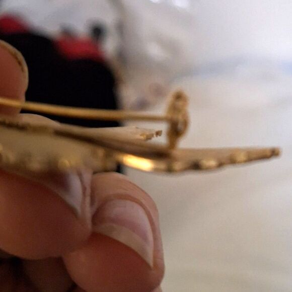 Enameled Leaf Brooch Pin Vintage Decorative Fall Themed Women's Jewelry - Picture 5 of 8